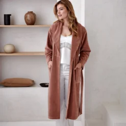 BATHR. GRACE | Fudge 11 BATHR. GRACE | Fudge -Vandyck Winkel BAGE21203 183 2