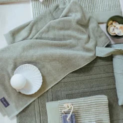 HOME UNI Badgoed | Smoke Green -Vandyck Winkel BAKC13202 814 2