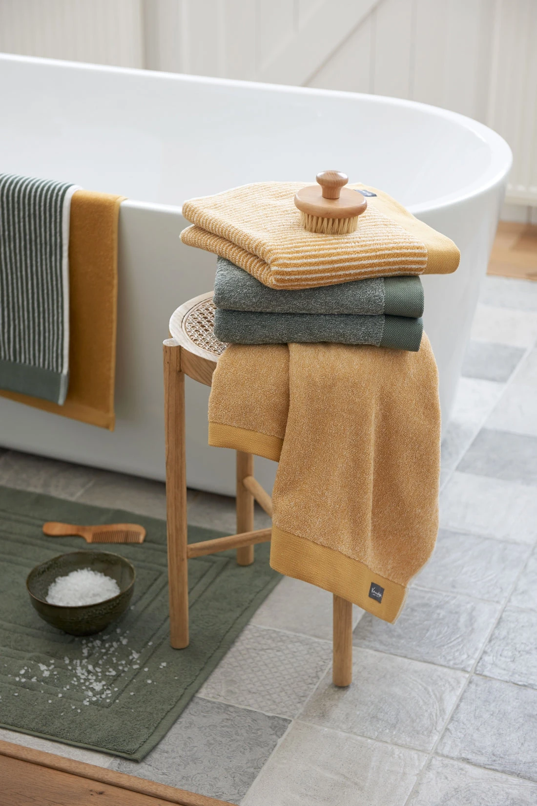 HOME MOULINE Badgoed | Honey Gold 4 HOME MOULINE Badgoed | Honey Gold - Afbeelding 2