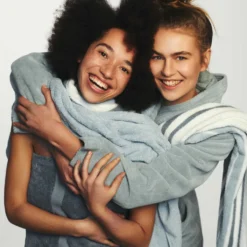 ONTARIO Badgoed | Misty Blue -Vandyck Winkel FOTO1 160 dc4ca798 554f 446f b9d6 6a0218443d9a scaled