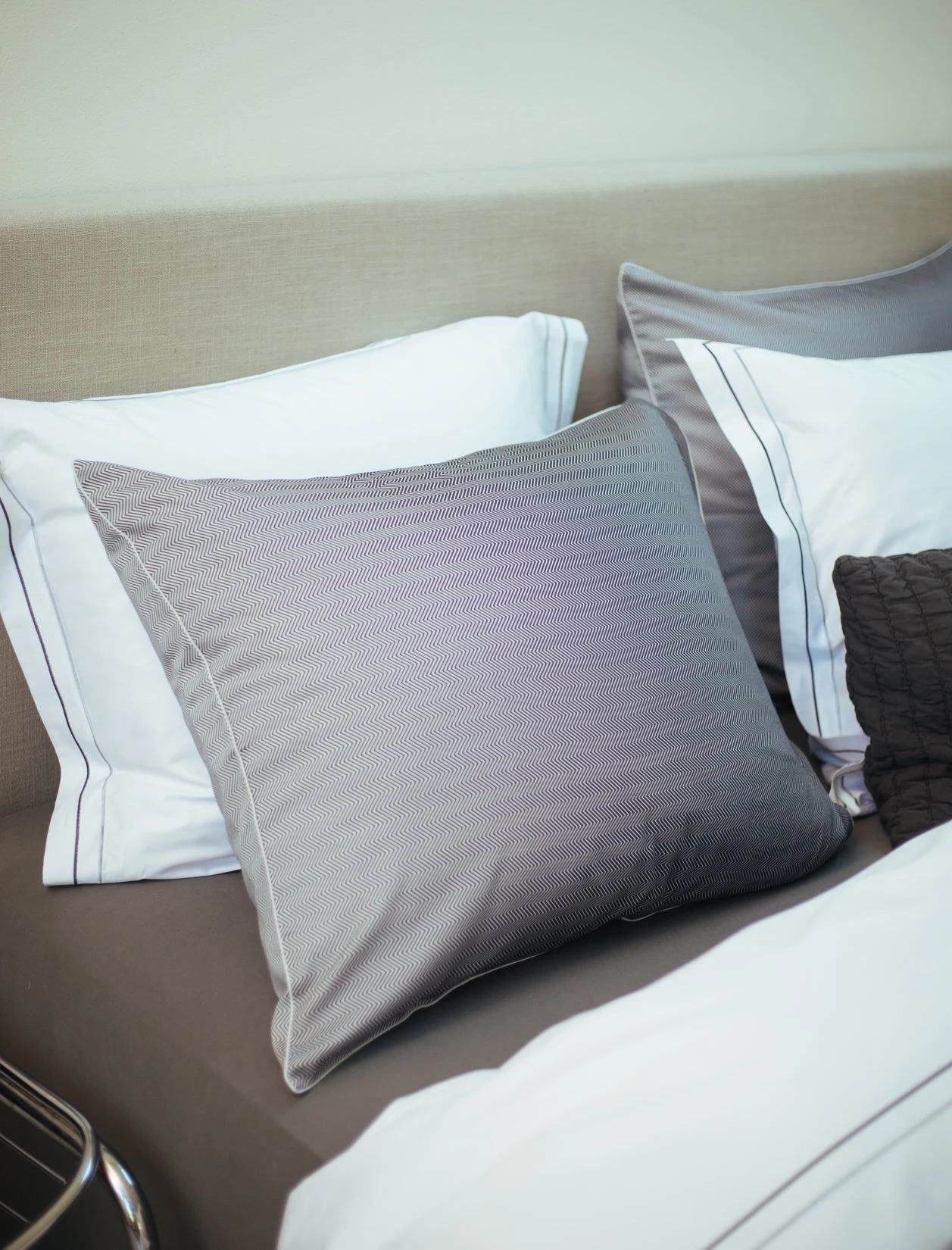 HOME MILANO Dekbedovertrek | Off Black 6 HOME MILANO Dekbedovertrek | Off Black - Afbeelding 4