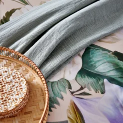 HOLIDAY Dekbedovertrekset | Cream Tan -Vandyck Winkel Holiday en Seaside in multi Pure 68 in smoke green en sage green 3