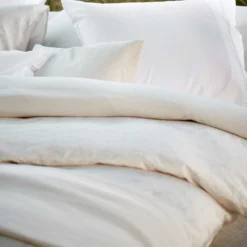 PURITY SORRENTO Dekbedovertrekset | White -Vandyck Winkel PRSA25193 169 7 9c1be46a ed3b 4c83 a179 b0bc6e8bfc7f scaled