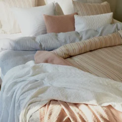 PURE 75 Dekbedovertrek | Multi 11 PURE 75 Dekbedovertrek | Multi -Vandyck Winkel Pure 75 in multi Pure 76 in navy Pure 68 in blush en Pure 10 in white