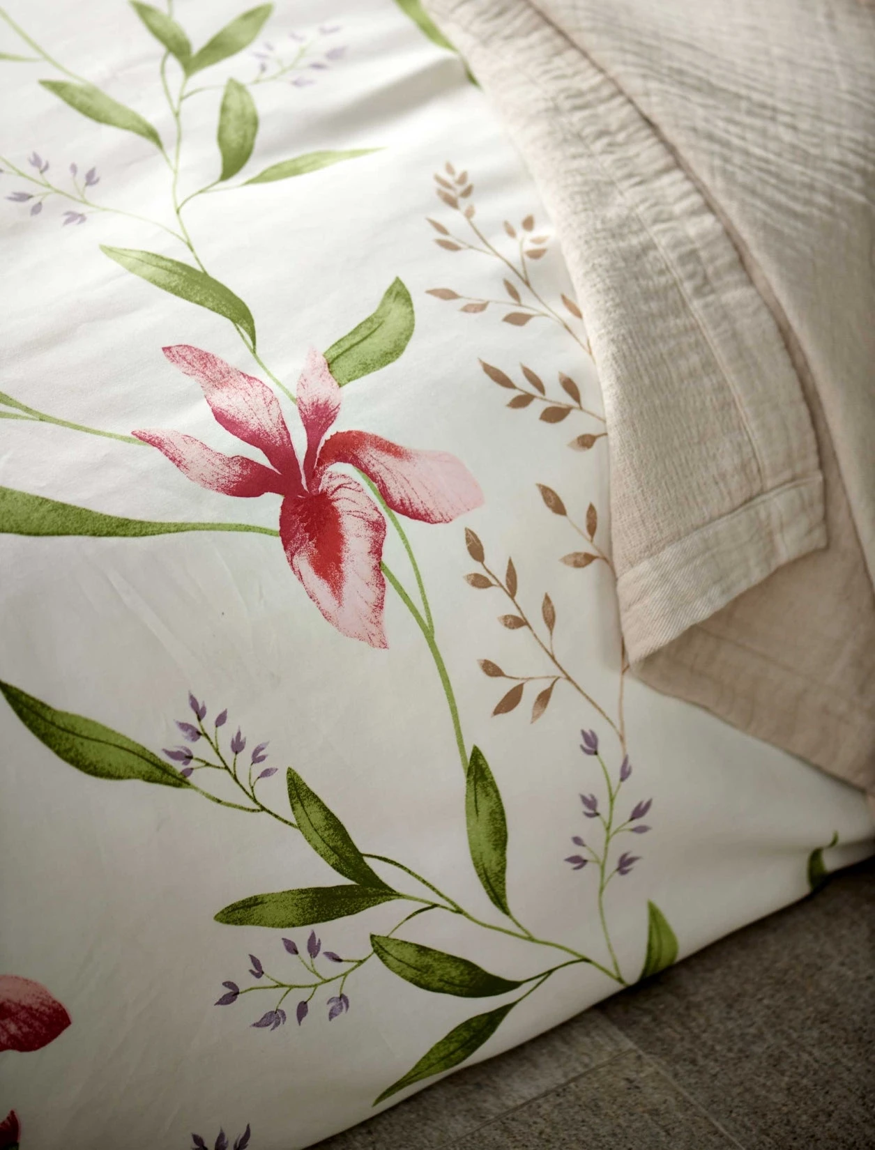 SERENE FLOWER Dekbedovertrekset | Offwhite 5 SERENE FLOWER Dekbedovertrekset | Offwhite - Afbeelding 3