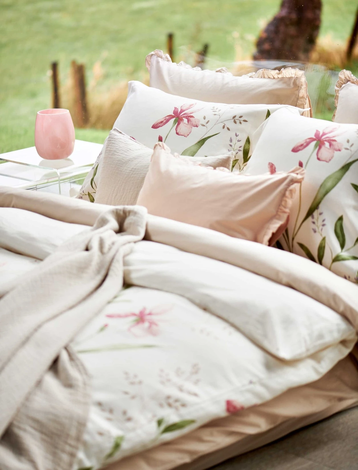 SERENE FLOWER Dekbedovertrekset | Offwhite 7 SERENE FLOWER Dekbedovertrekset | Offwhite - Afbeelding 5