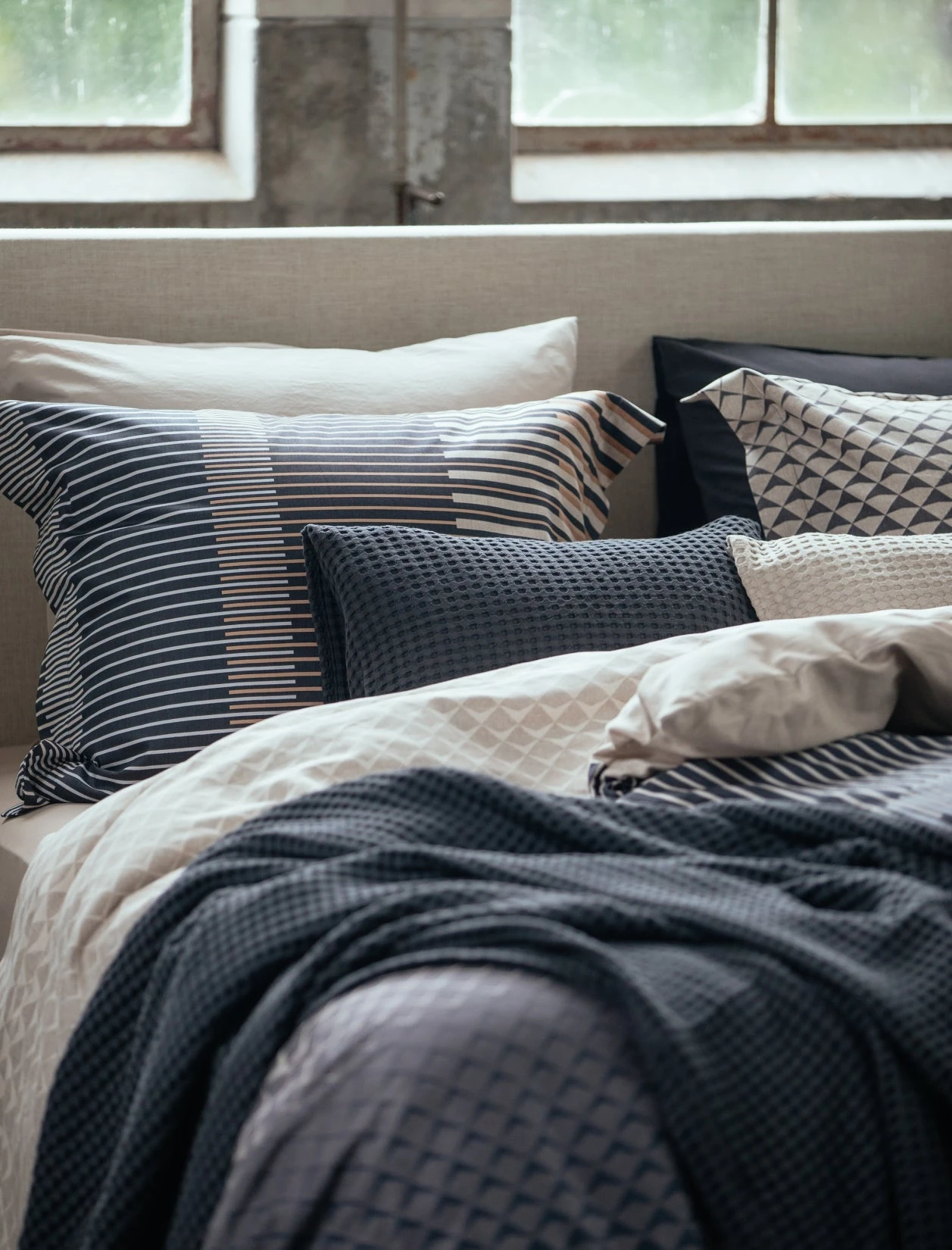 DIAMONDS Dekbedovertrek | Off Black 5 DIAMONDS Dekbedovertrek | Off Black - Afbeelding 3