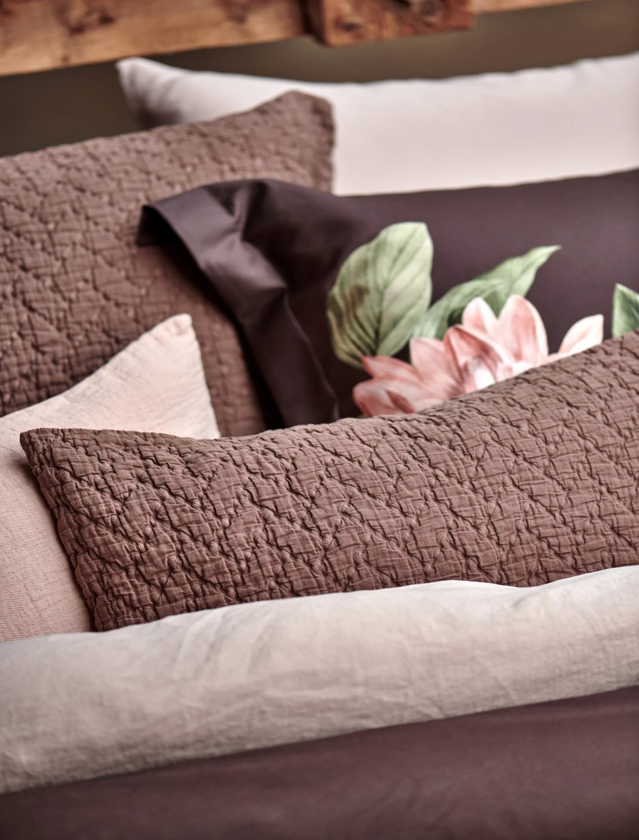 PARADISE BLOOM XL Dekbedovertrekset | Dark Chocolate 5 PARADISE BLOOM XL Dekbedovertrekset | Dark Chocolate - Afbeelding 3