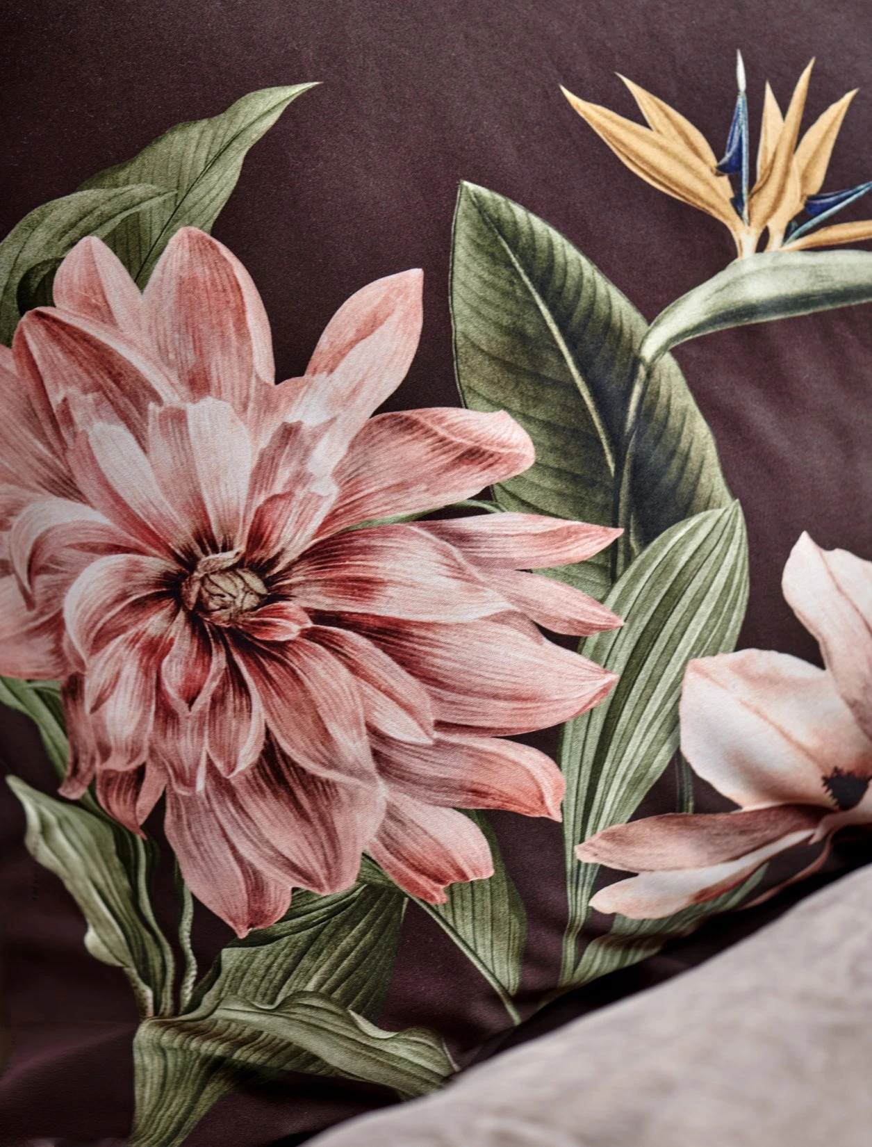 PARADISE BLOOM XL Dekbedovertrekset | Dark Chocolate 6 PARADISE BLOOM XL Dekbedovertrekset | Dark Chocolate - Afbeelding 4