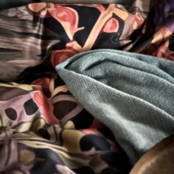 HOME BENEVENTO Plaid | Pearl Blue -Vandyck Winkel SASR24214 000 2