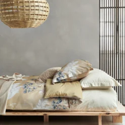 LINE FLOWER Dekbedovertrek | Beach -Vandyck Winkel Serena 014 Beach Line Flower 014 Beach