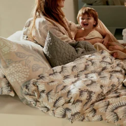 MARLY Badjas | Linen -Vandyck Winkel Wake Up en Fresh Linen in linen badjas Toledo in oceanview en badjas Mary in multi 2 de1f544f 9b35 47ea b414 4aef7d980343